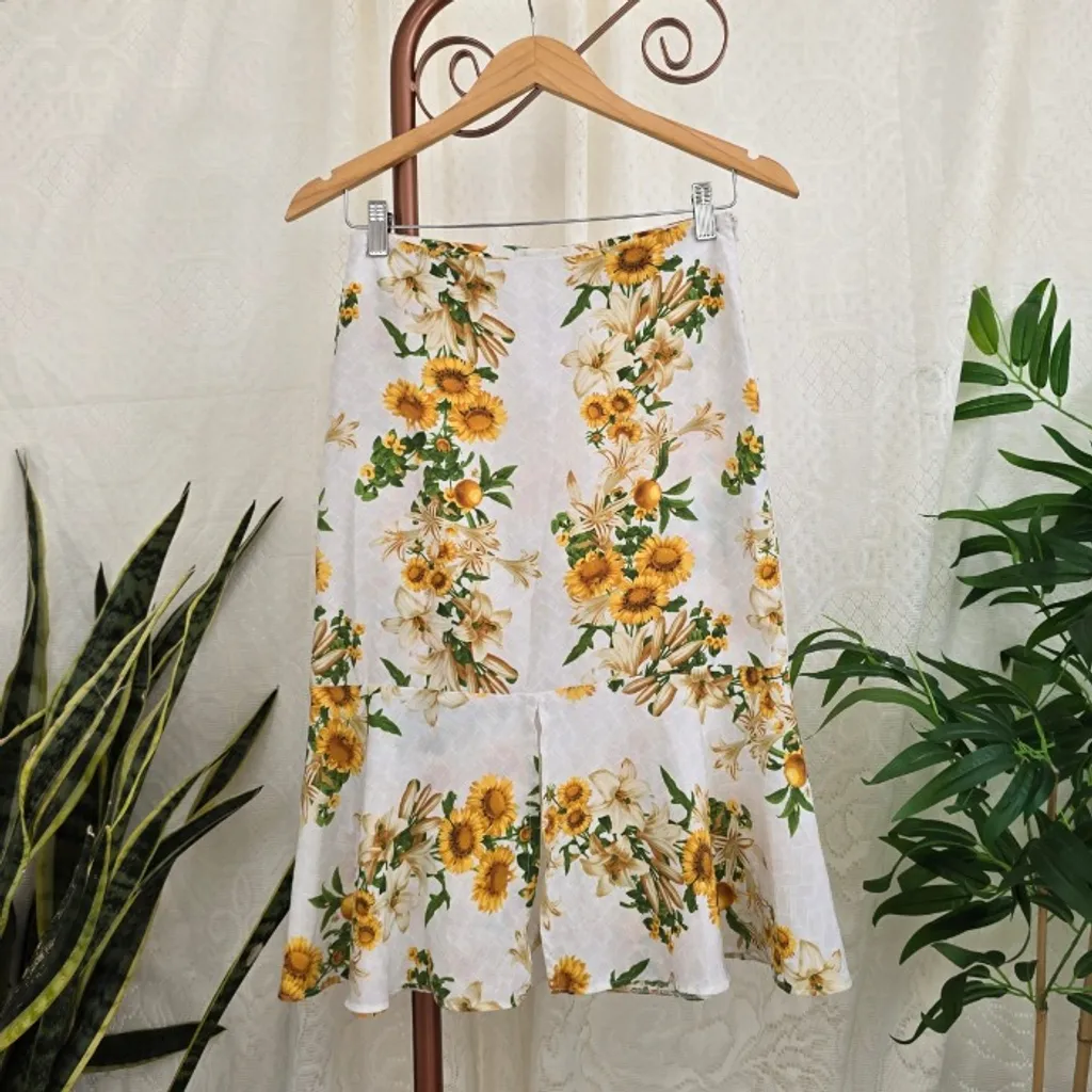 Saia midi girassóis