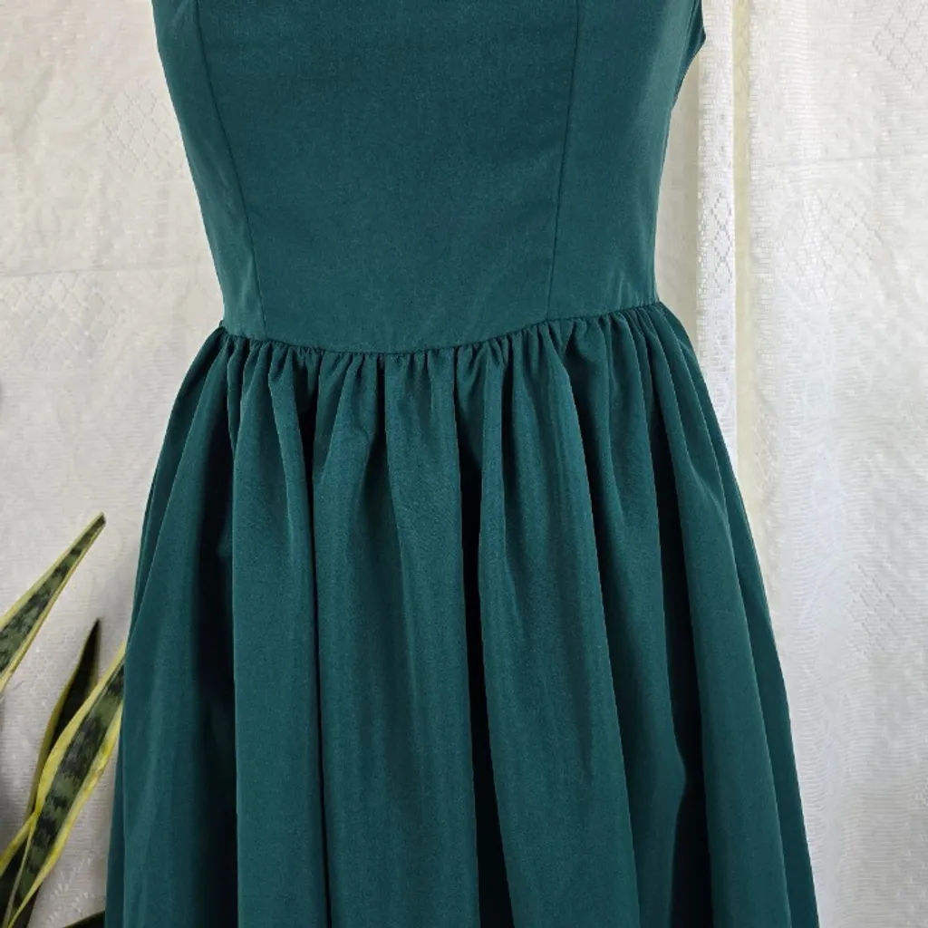 Vestido verde retrô