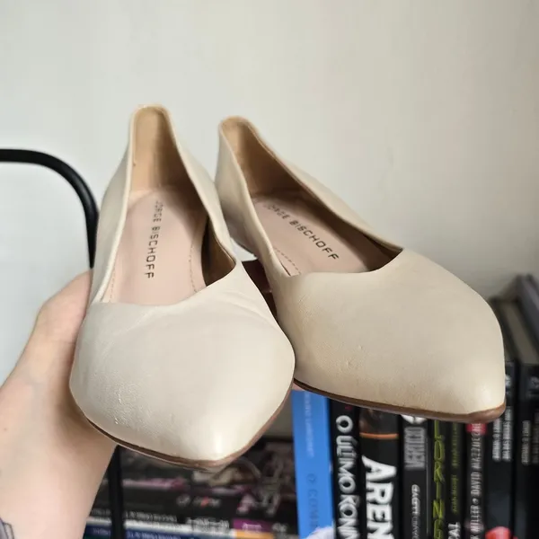 Scarpin Jorge Bischoff bege