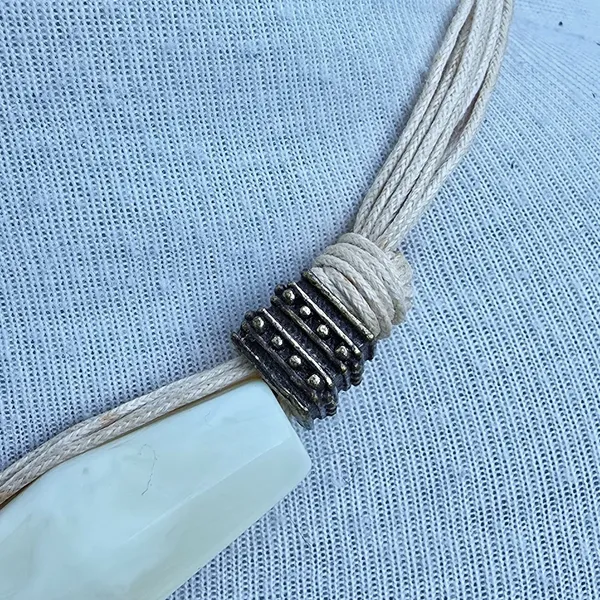 Colar francês artesanal