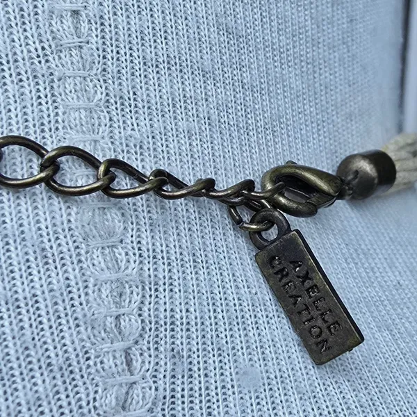 Colar francês artesanal