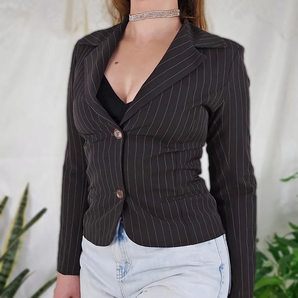 Blazer marrom risca giz y2k