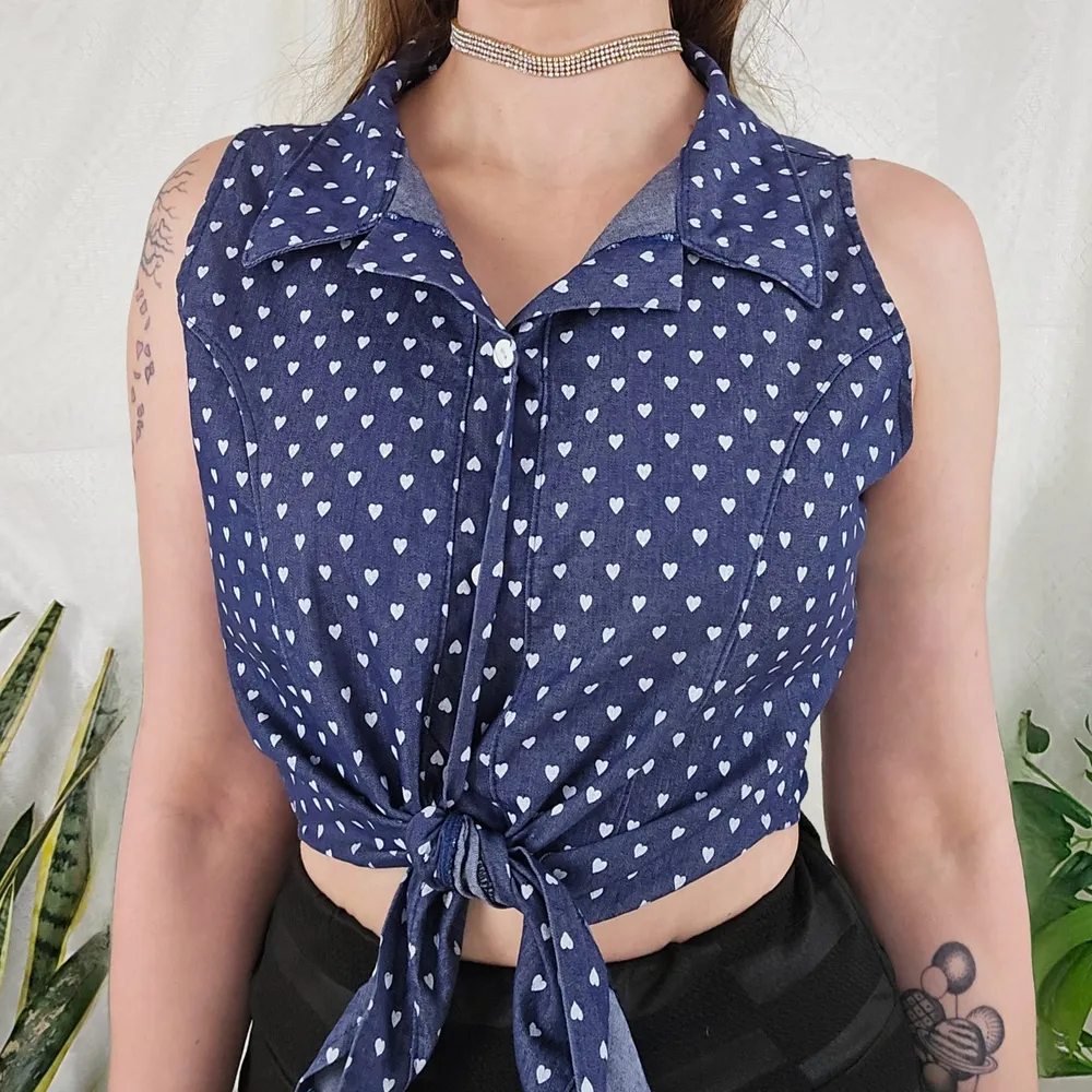 Cropped retrô azul cotações