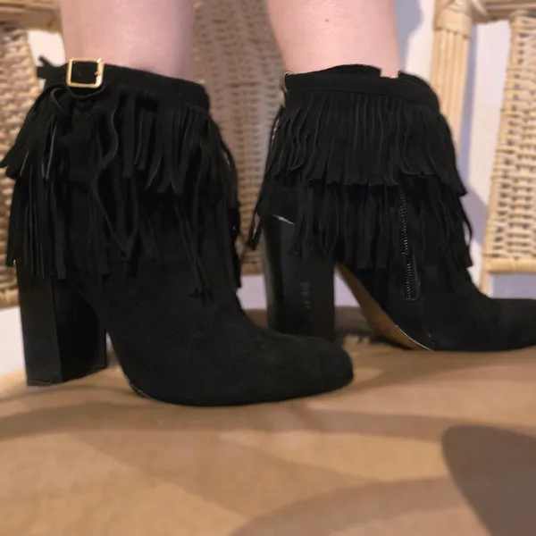 Bota Luiza Barcelos