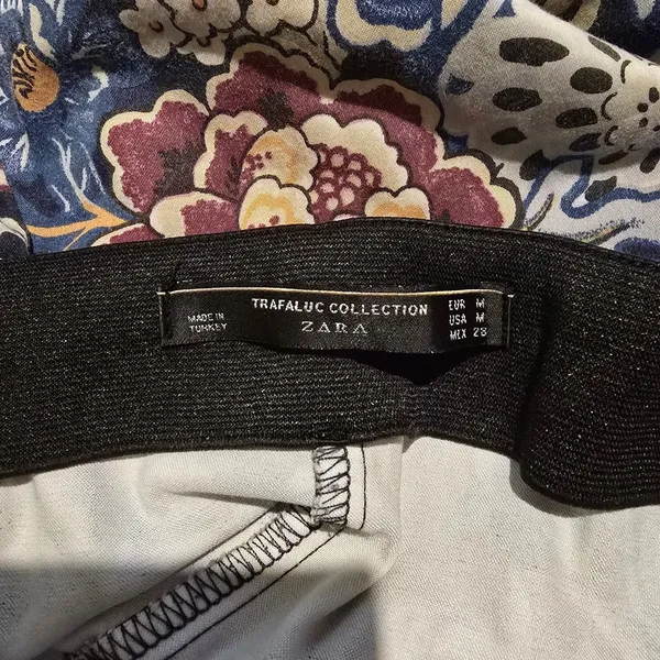 Skinny Zara estampada