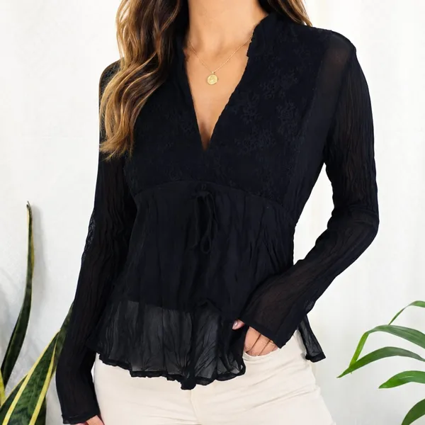 Blusa preta gótica y2k