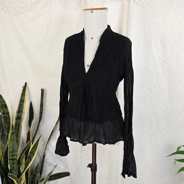 Blusa preta gótica y2k