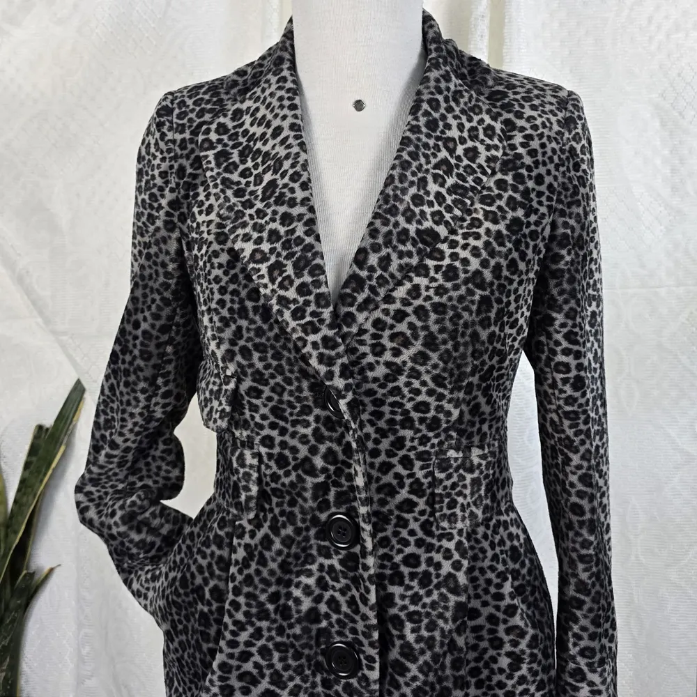 Casaco sobretudo animal print
