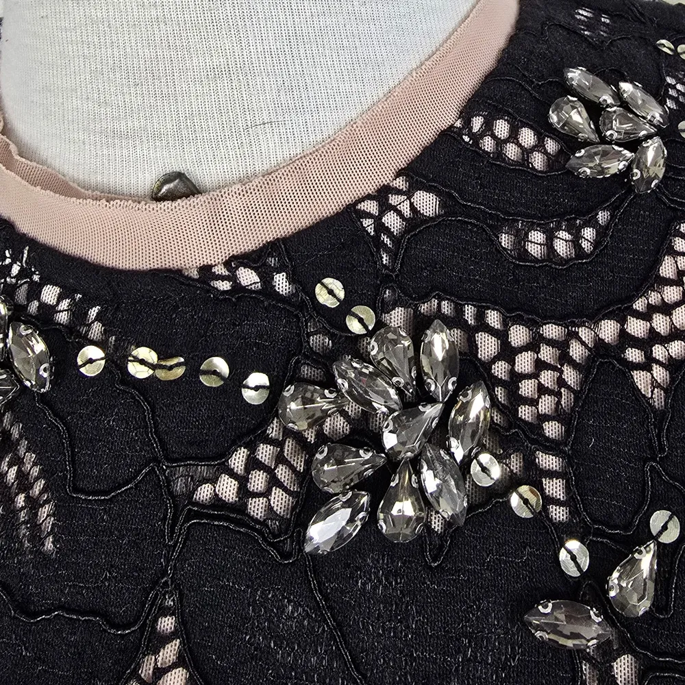 Blusa Le Lis Blanc preta renda soutache