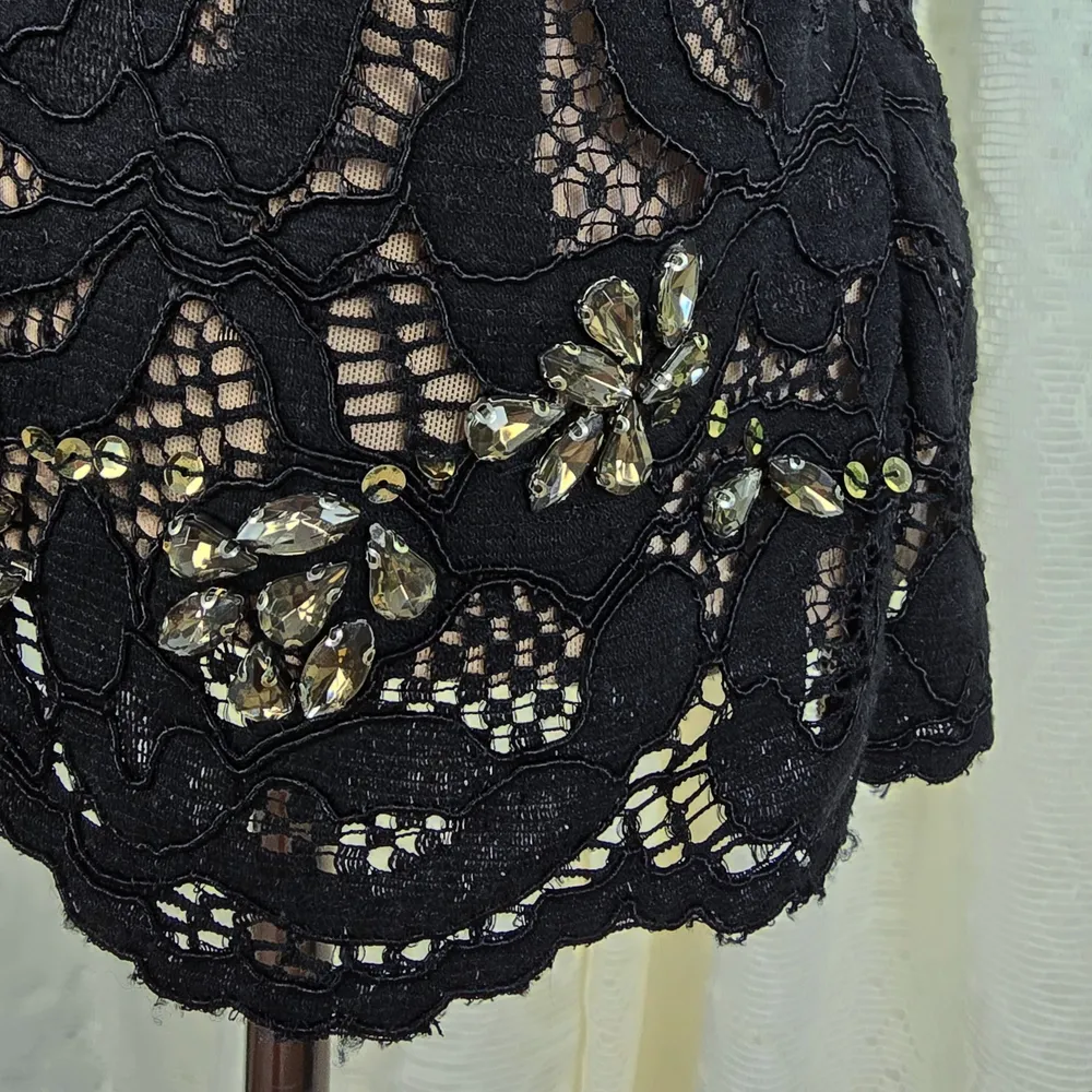 Blusa Le Lis Blanc preta renda soutache