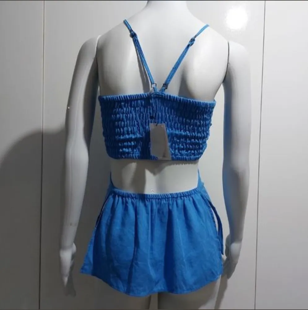 UNDERTOP  blusa nova