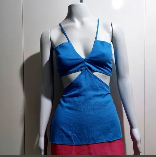 UNDERTOP  blusa nova