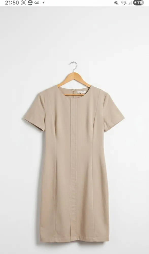 Vestido de camurça bege