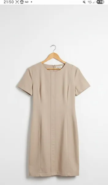 Vestido de camurça bege