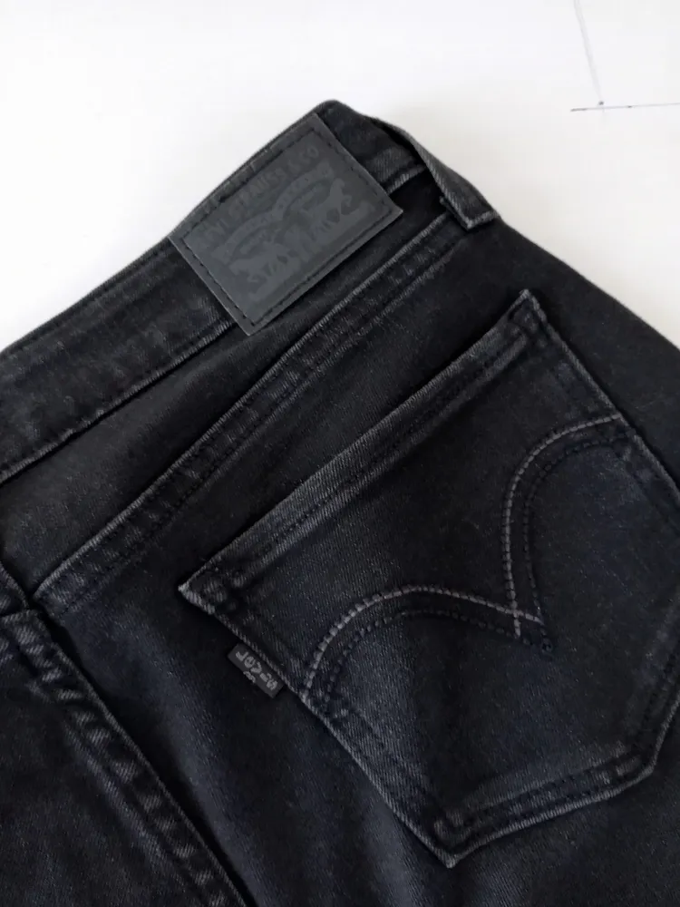 Calça jeans preta