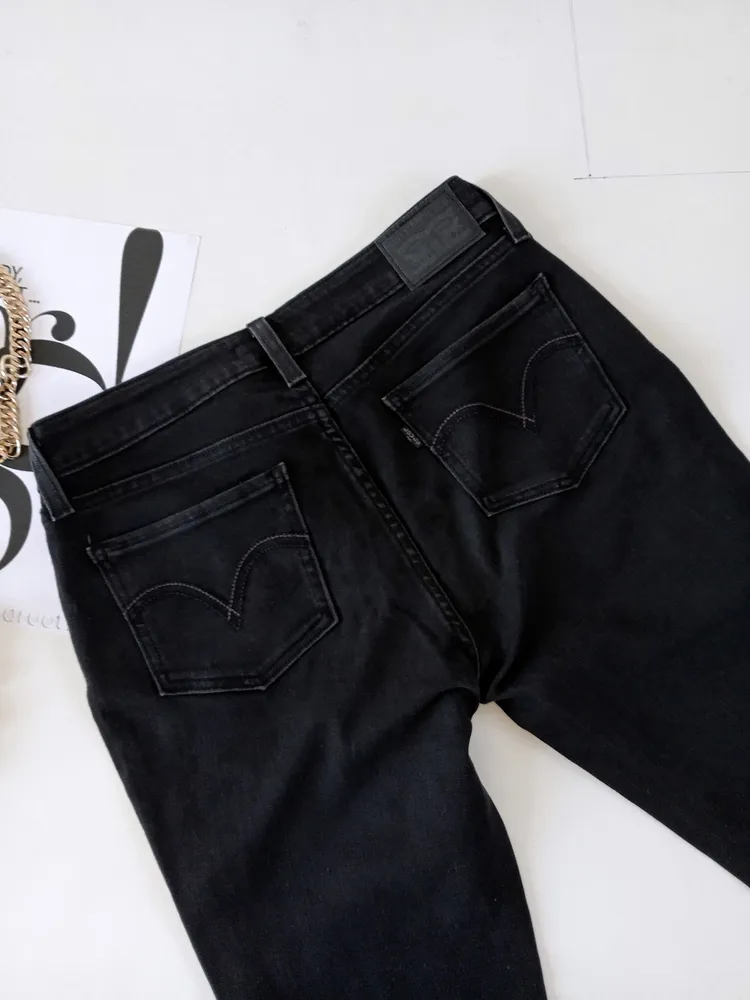 Calça jeans preta