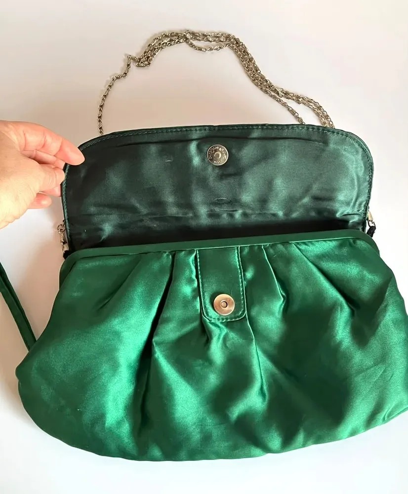 Bolsa Clutch/Ombro em Cetim Verde Esmeralda com Rebites