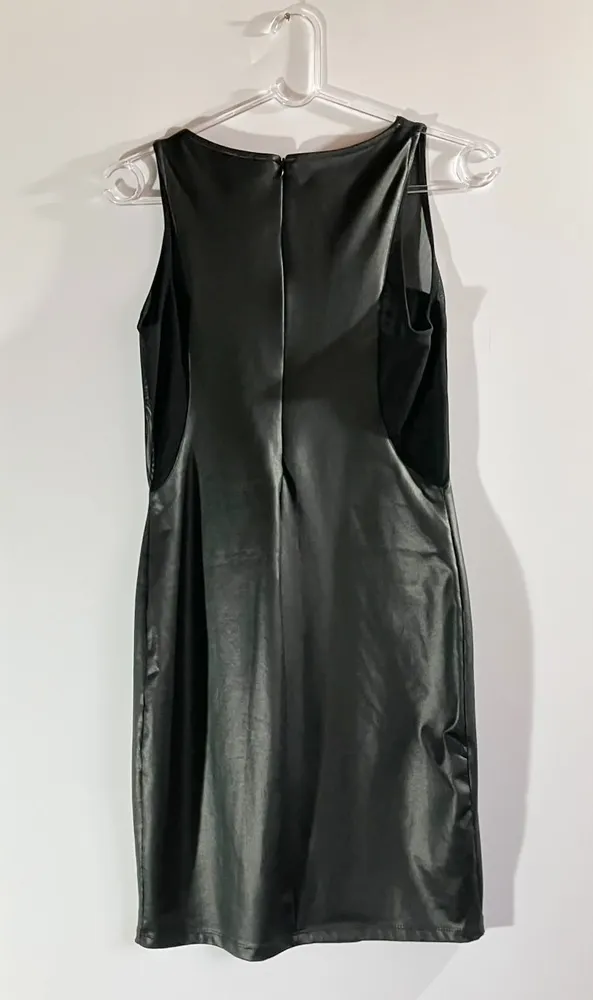 Vestido Calvin Klein Faux Leather - Tam G