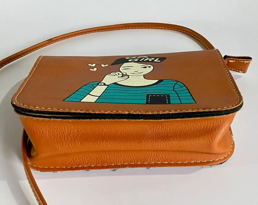 Bolsa Transversal Marrom Estampa Pop Art