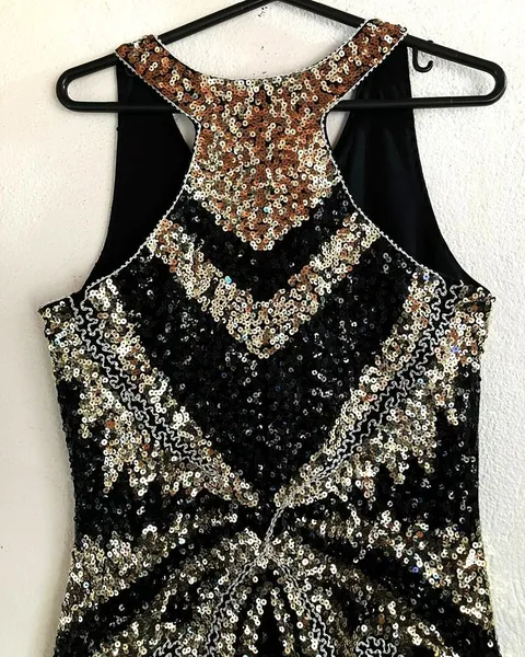 Vestido Paetê com Franjas Preto/Dourado - P