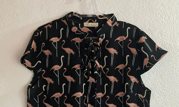 Blusa Estampa Flamingos - M