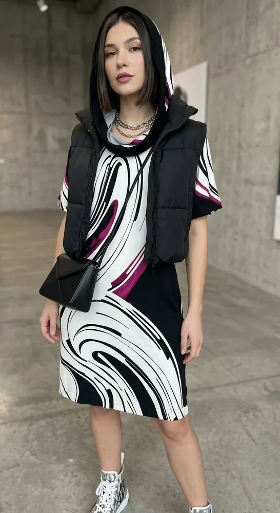 Vestido Midi Com Capuz e Bolsos -M