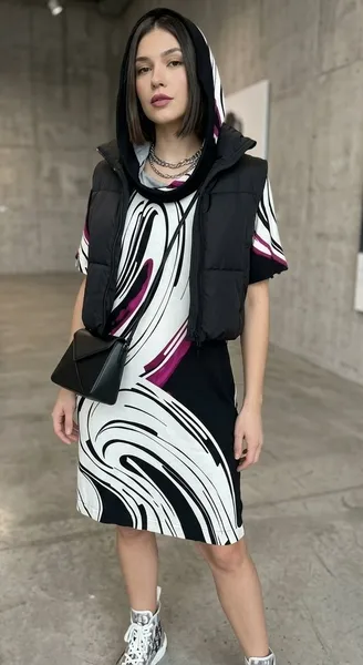 Vestido Midi Com Capuz e Bolsos -M
