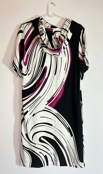 Vestido Midi Com Capuz e Bolsos -M