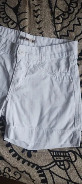 short branquissimo