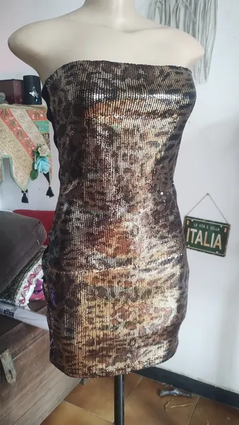 vestido paetê oncinha