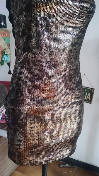 vestido paetê oncinha