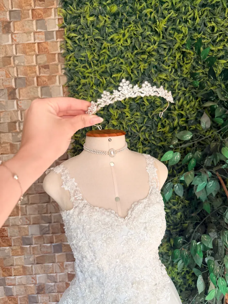 coroa delicada para noivas
