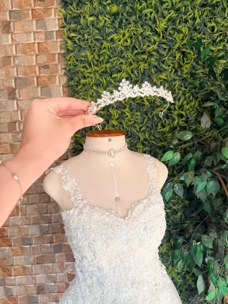 coroa delicada para noivas