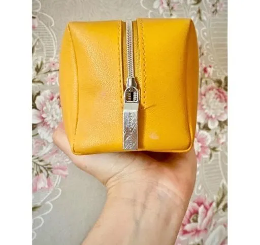 Necessaire amarela Acqua di Parma em couro nova