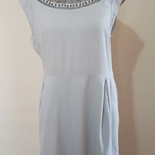 vestido bordado Hering
