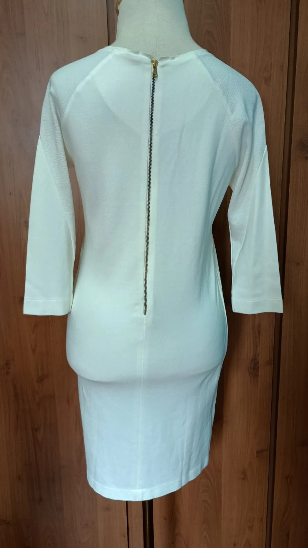 vestido off White Zara