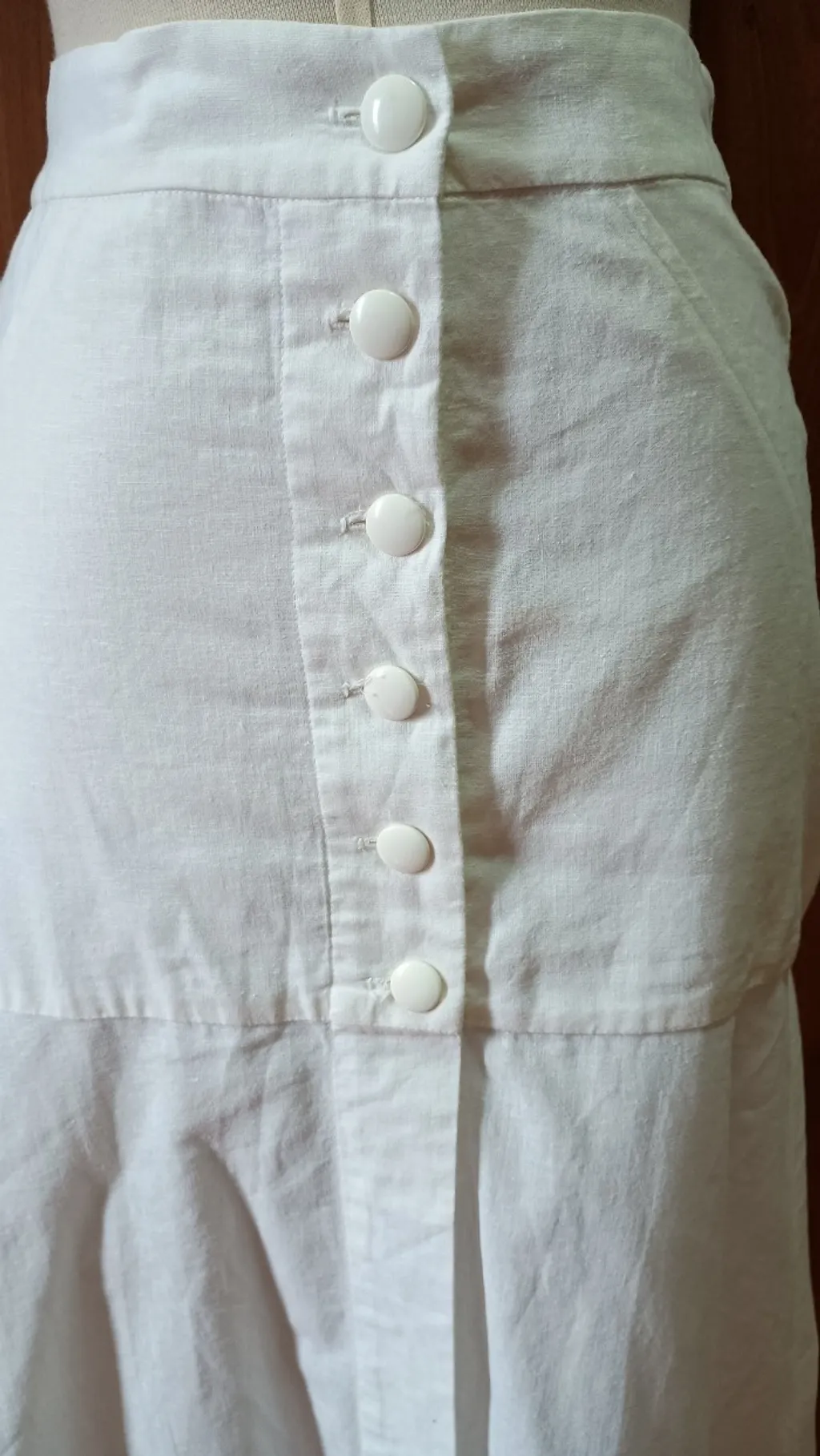 saia branca em linho e algodão ateen