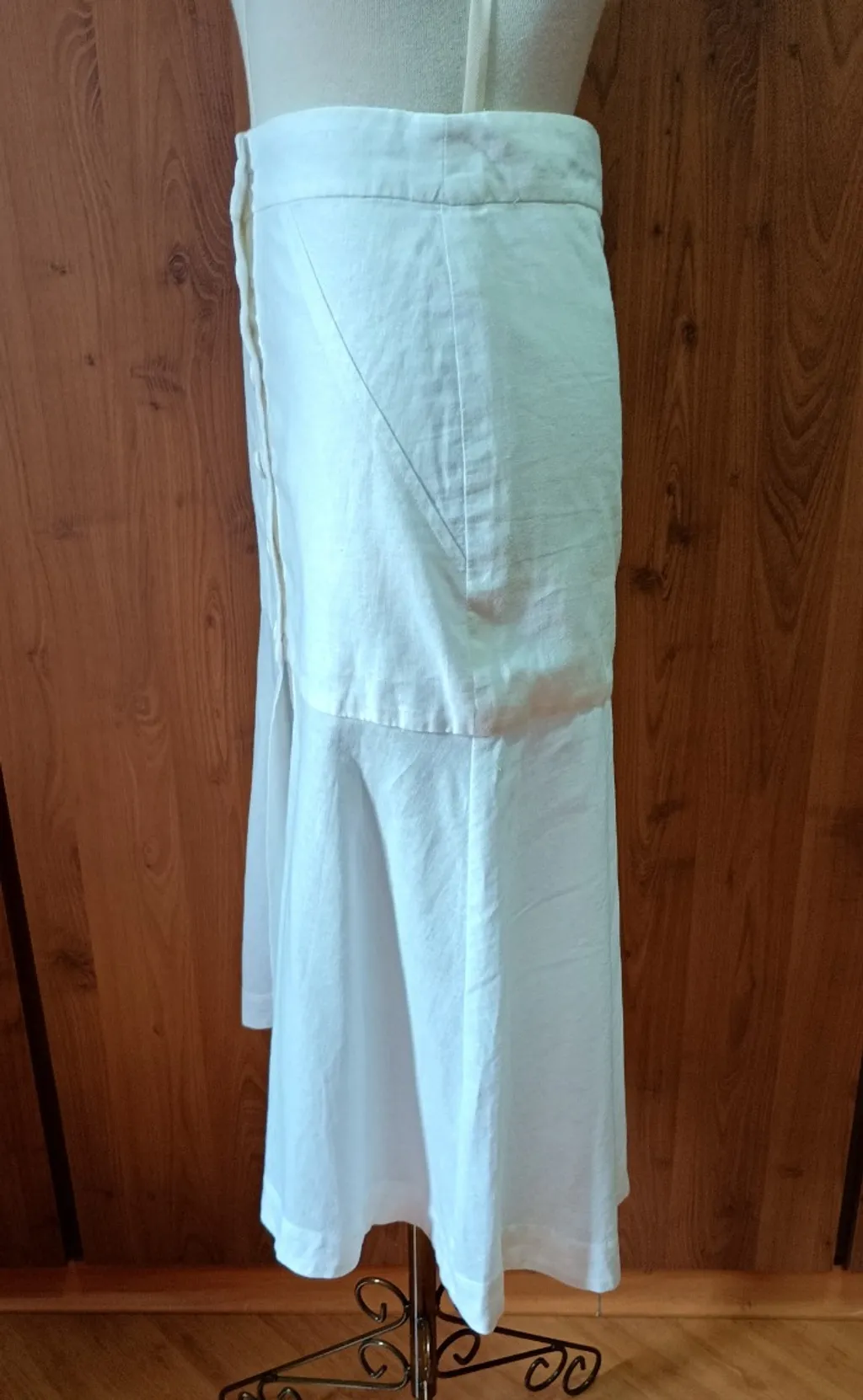 saia branca em linho e algodão ateen