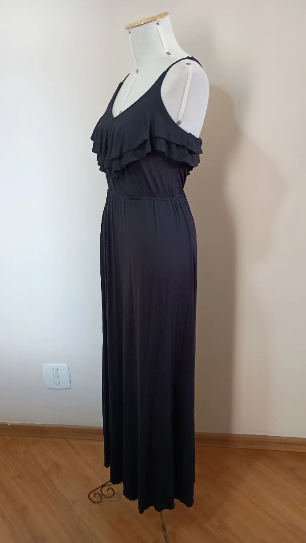 vestido preto longo Forever 21