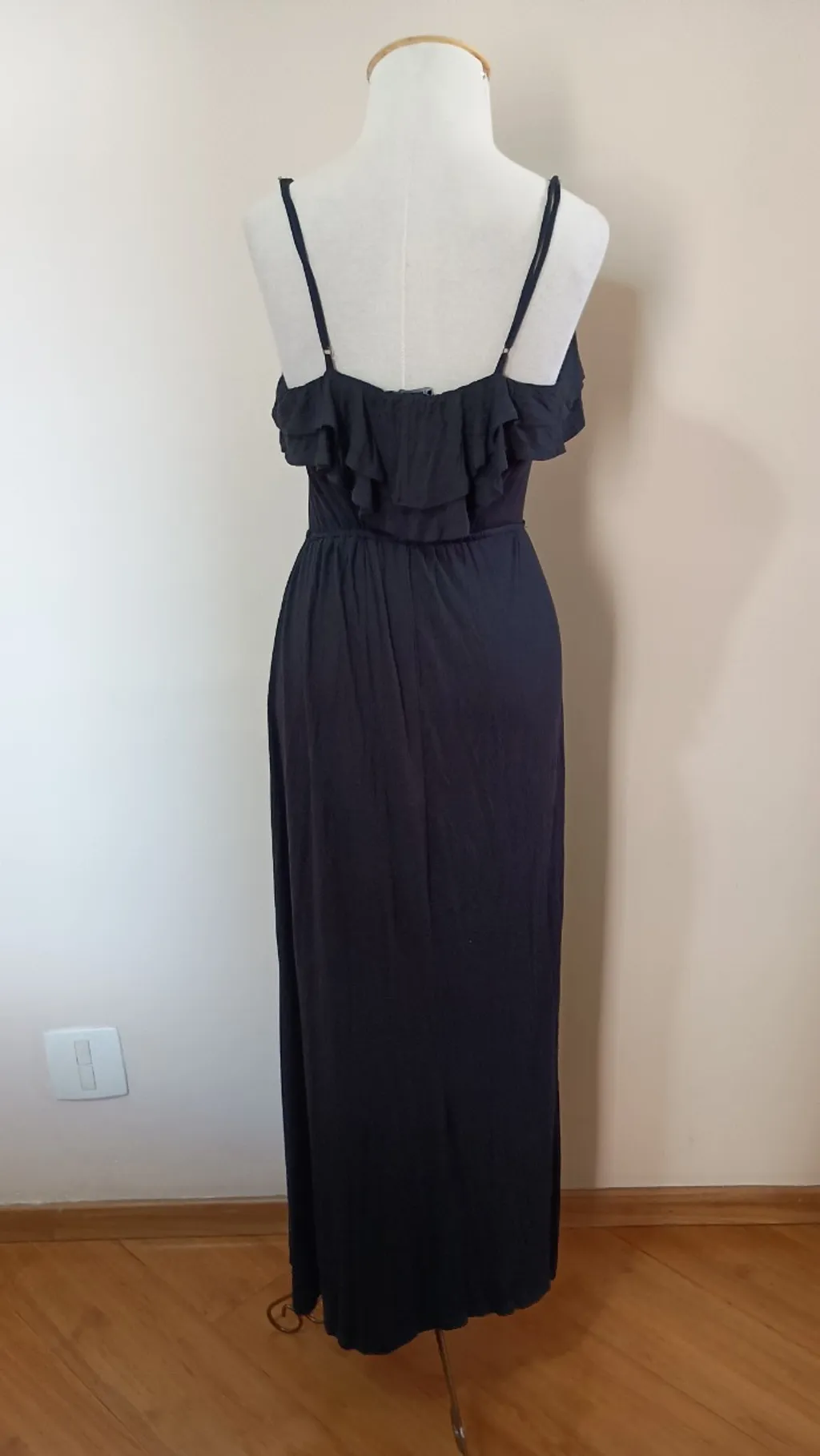 vestido preto longo Forever 21