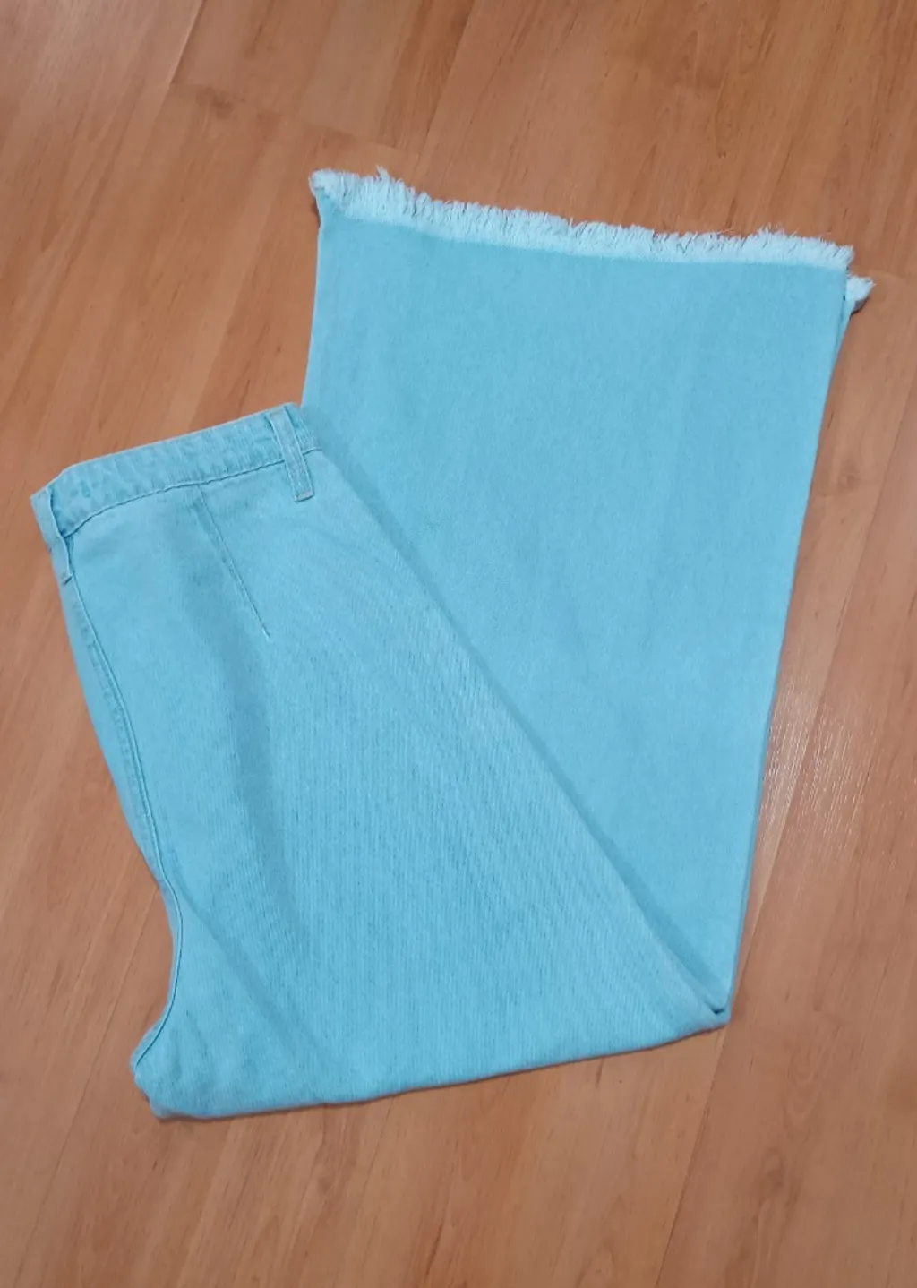 calça jeans pantalona