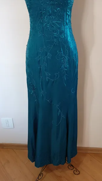 vestido de festa verde bordado