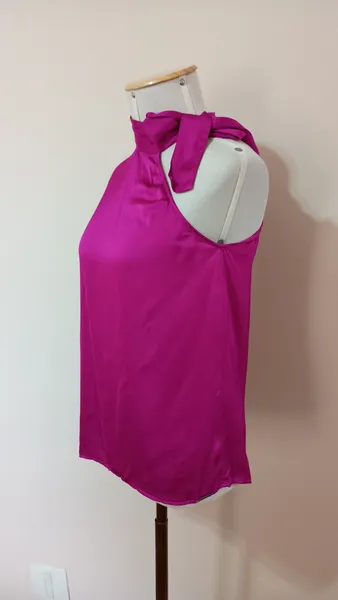 blusa de um ombro só Colcci