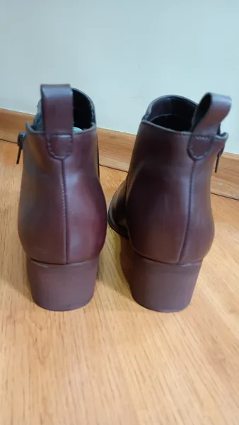 bota Arezzo marrom