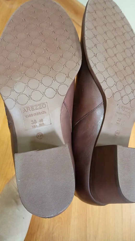 bota Arezzo marrom