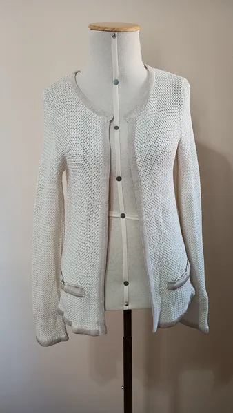 casaquinho de linha Egrey