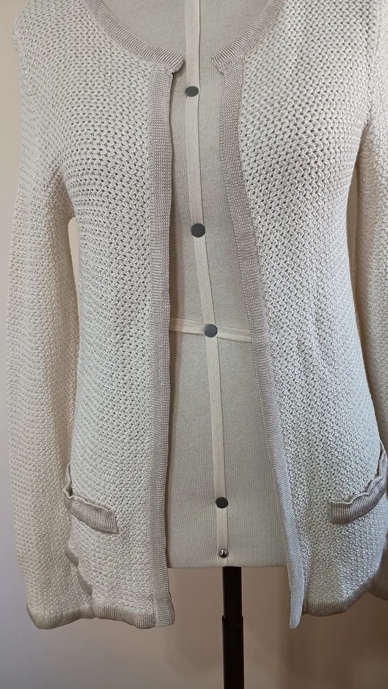 casaquinho de linha Egrey