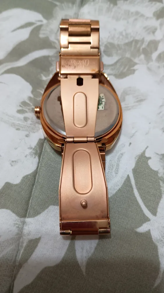 Relógio dourado Allora
