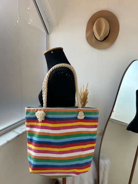 Bolsa com estampa arco iris