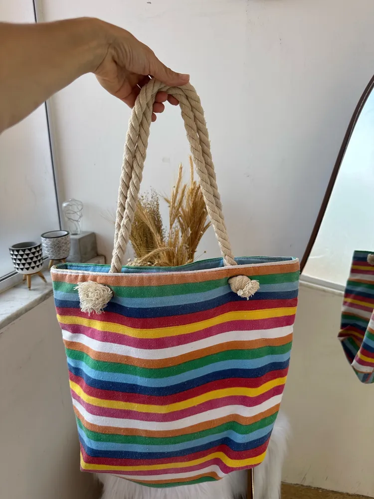 Bolsa com estampa arco iris